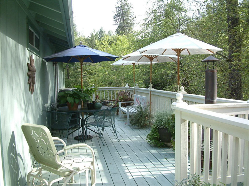 Placerville Retreat Patio in Spring