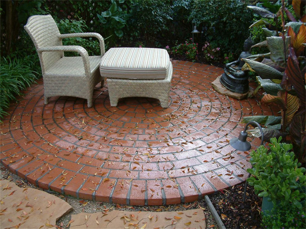 Round Meditation Patio