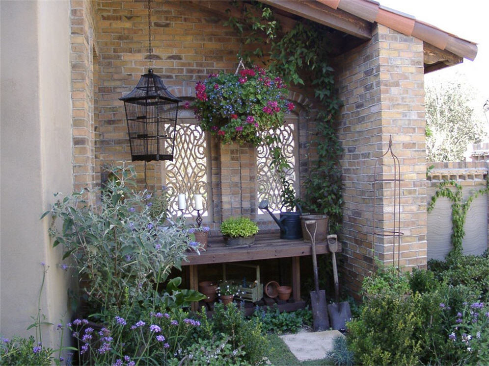 Potting Spot